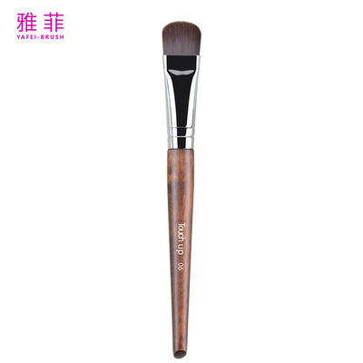 comprar TOUCH UP 06 Marca particular Finos e finos Flat Fluid Concealer Fundação Escova de cabelo sintético Cobre OEM ODM Fabricante Fabricação em linha