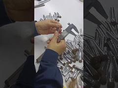 Pincéis de maquiagem suave e com penteado